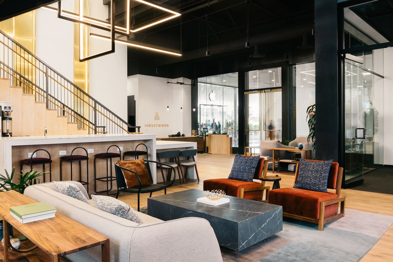 Corporate Suites in Charleston, SC: What Growing Teams Need to Know